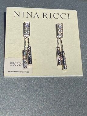 NWT Nina Ricci Vintage Rhodium Plated Silver Swarovski Dangle Luxury Earrings